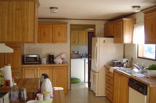 kitchen 2.JPG